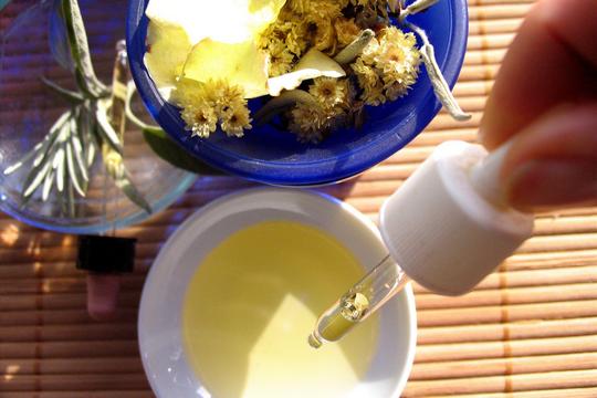 天然精油 VS 加工香精