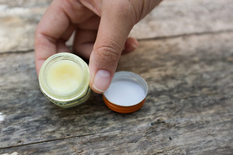 白花油、萬金油成分與功效拆解