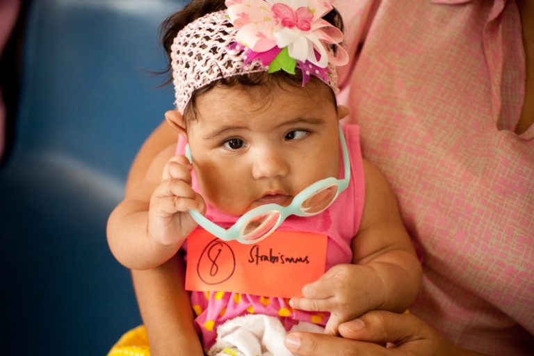 斜視影響小朋友的視力發展 醫生籲家長切勿掉以輕心