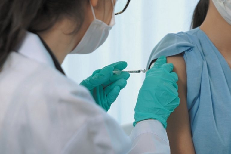 第四針幾時打？｜第四劑新冠疫苗接種安排：接種資格＋預約須知