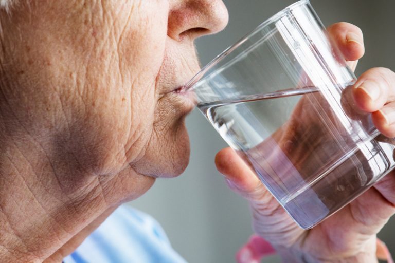 老人院舍-老人專科醫生Dr.S-99歲婆婆不肯進食插胃喉-吞嚥困難