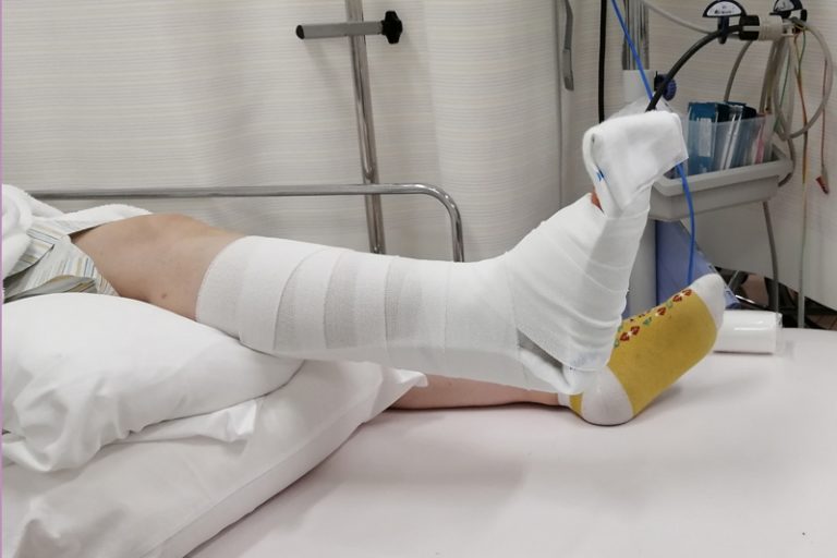 長者跌倒-骨折處理-預防跌到方法-骨科醫生-陳少偉醫生