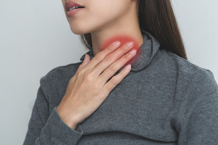 喉嚨比起鼻腔更快發現病毒