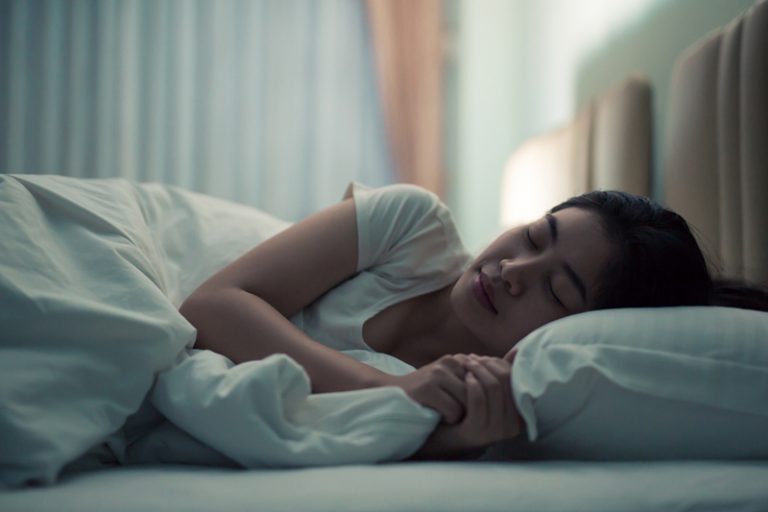 世界睡眠日｜中大：睡眠少於6小時有較高風險出現長新冠 籲市民關注睡眠健康