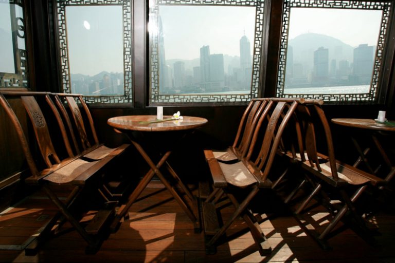 復活節期間，一家大細絕不能錯過海盜及美人魚探險之旅。小朋友可在船上盛裝打扮、設計裝飾雞蛋、製作復活節籃和搜索復活蛋。